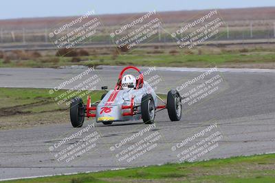 media/Jan-15-2023-CalClub SCCA (Sun) [[40bbac7715]]/Group 5/Qualifying (Sweeper)/